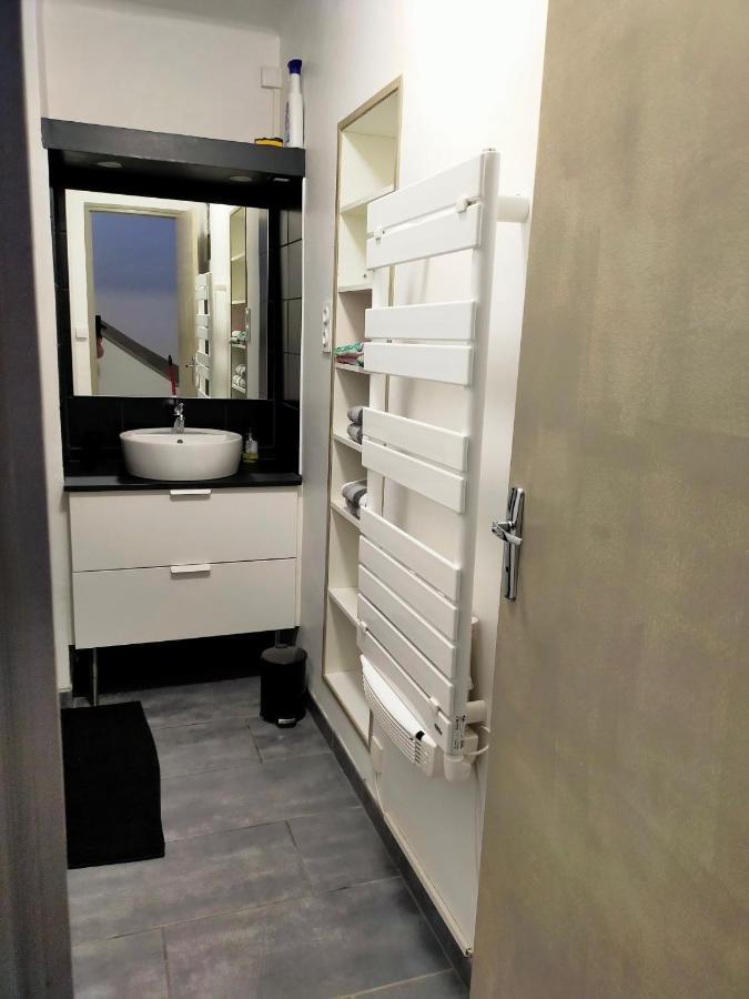 Appartement En Duplex Au 3Ieme Etage Sans Ascenseur Hyères Exterior foto